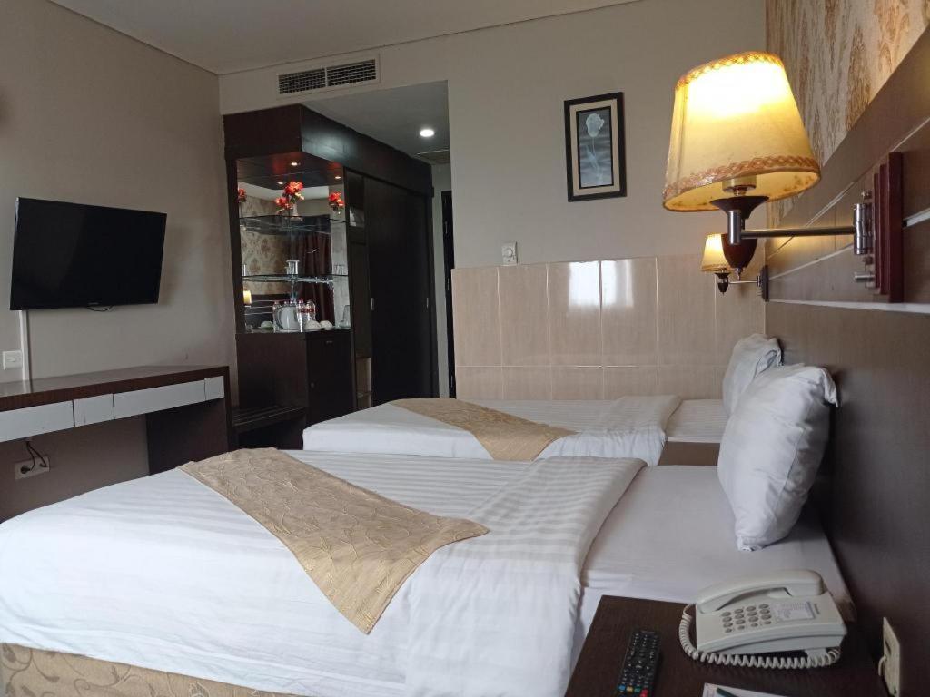 Grand Antares Hotel Medan Esterno foto