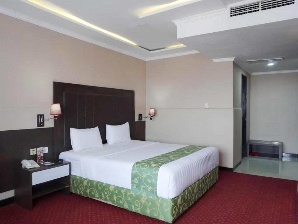 Grand Antares Hotel Medan Esterno foto