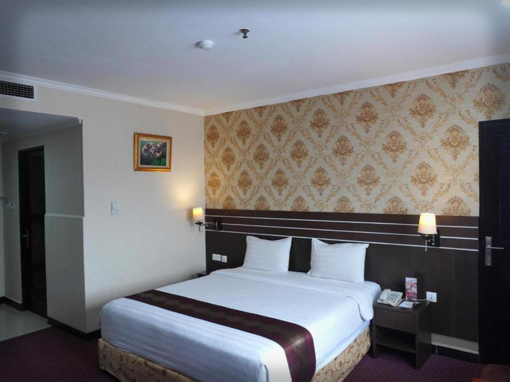 Grand Antares Hotel Medan Esterno foto