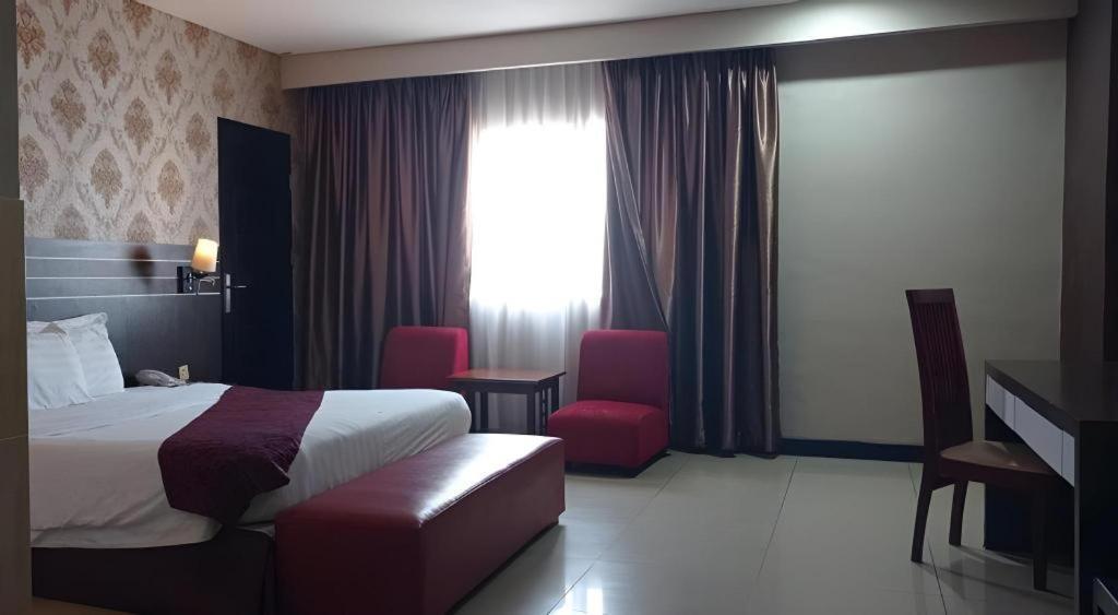 Grand Antares Hotel Medan Esterno foto