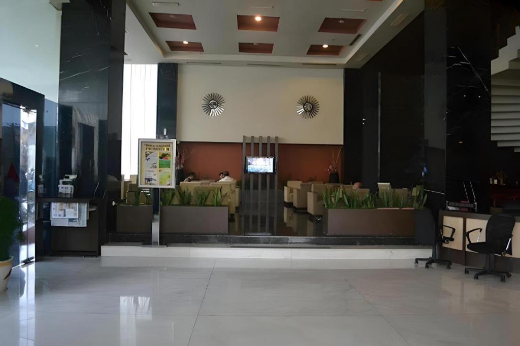 Grand Antares Hotel Medan Esterno foto